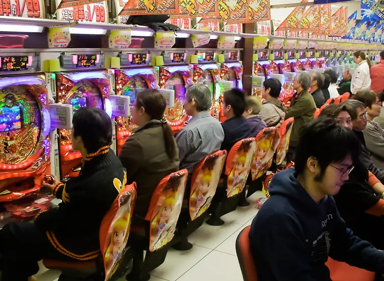 Maruhan Shinjuku Toho facility